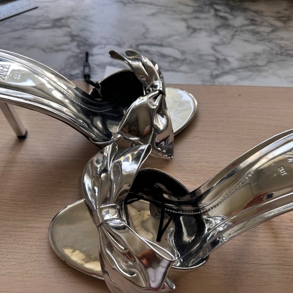 Zara Silver Metallic Heels - Picture 2 of 4
